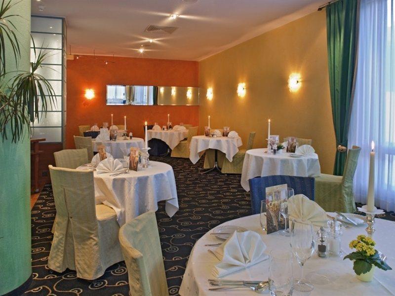 Hotel Metropol Saas-Fee Restaurant photo